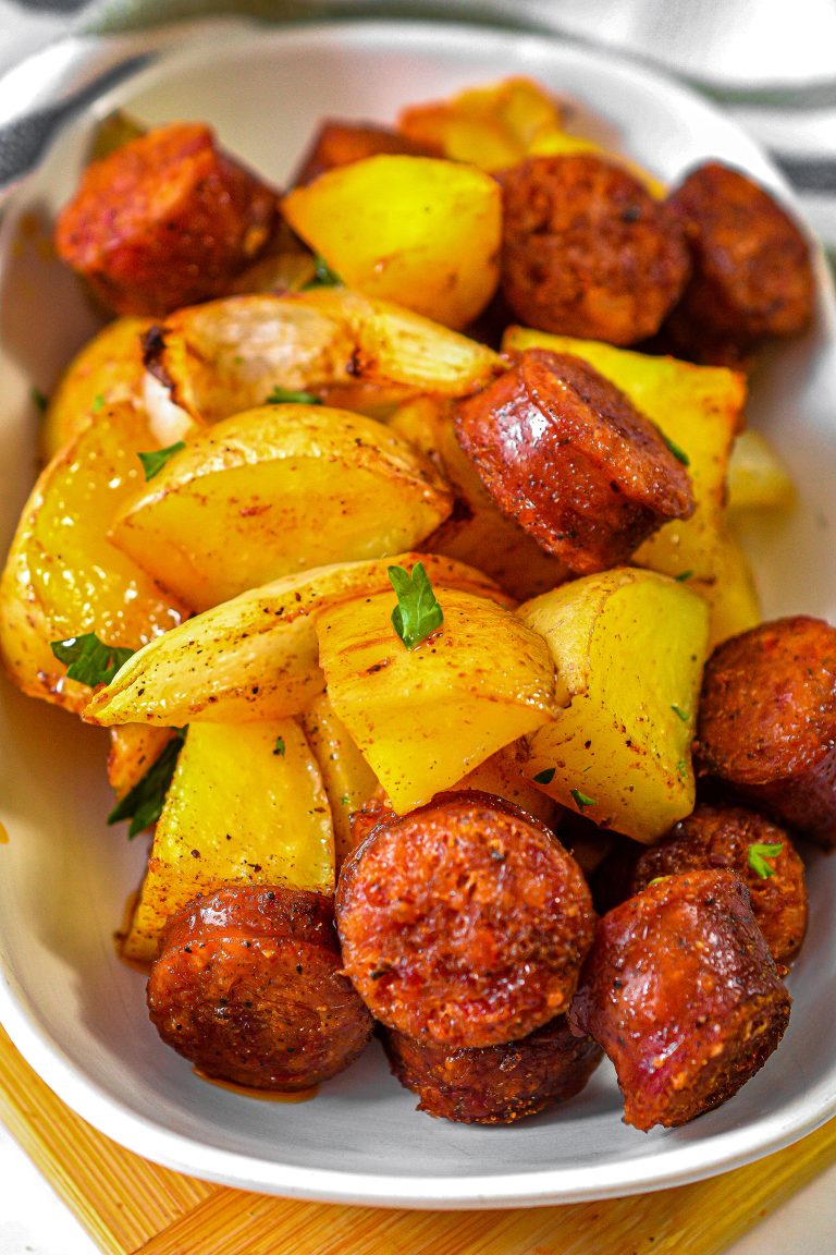 One Pan Oven Roasted Potatoes Sausage And Peppers Sweet Pea S Kitchen