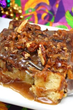 easy bread pudding on plate ready to serve