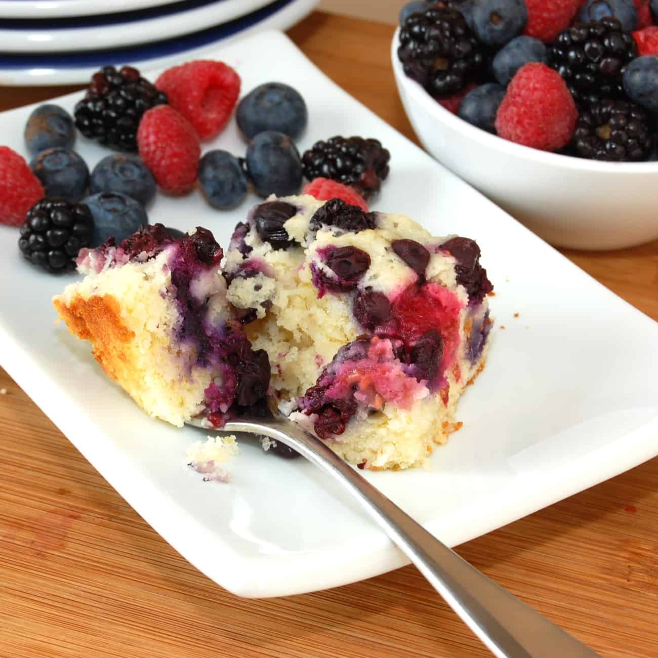 Berry Cake - Grandbaby Cakes