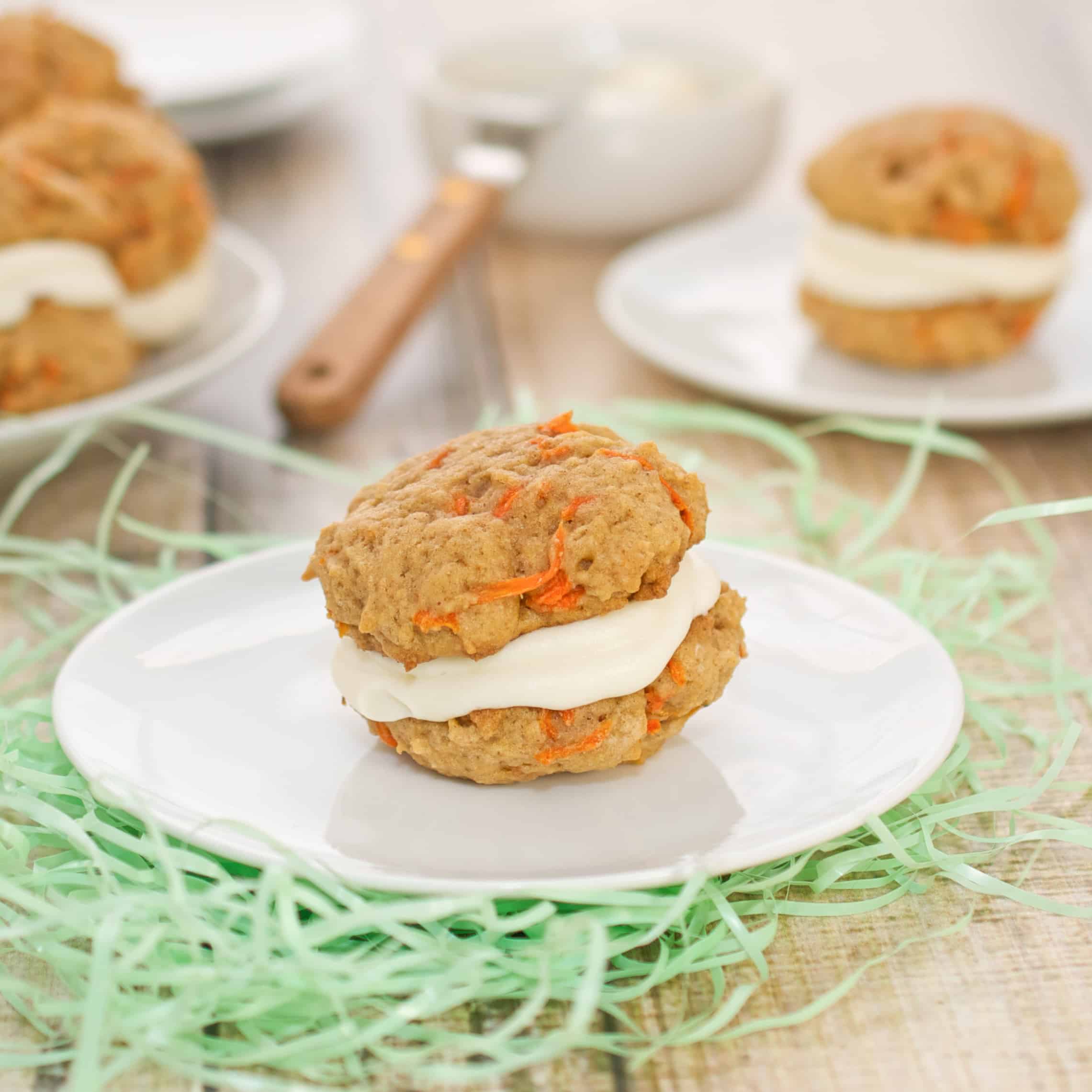 Carrot Cake Whoopie Pies