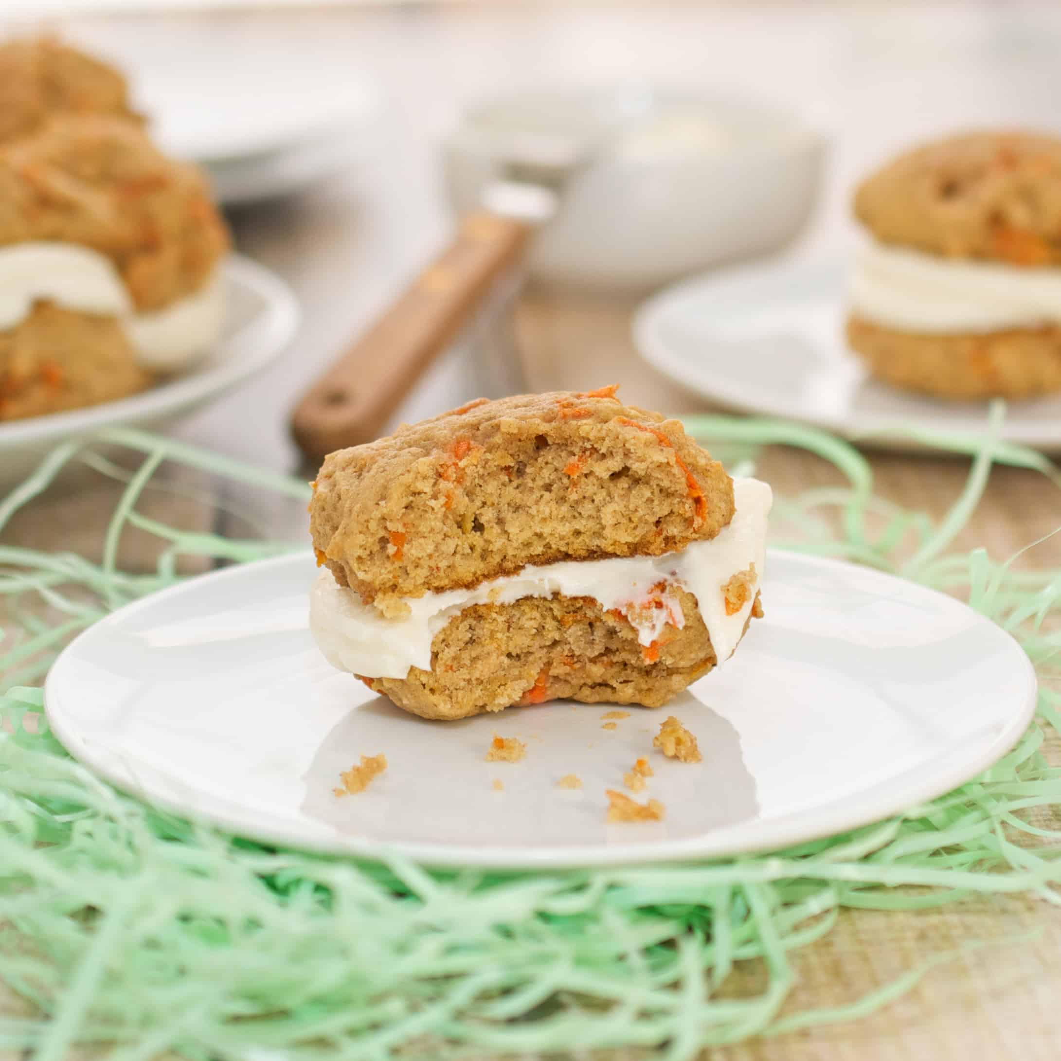 Carrot Cake Whoopie Pies