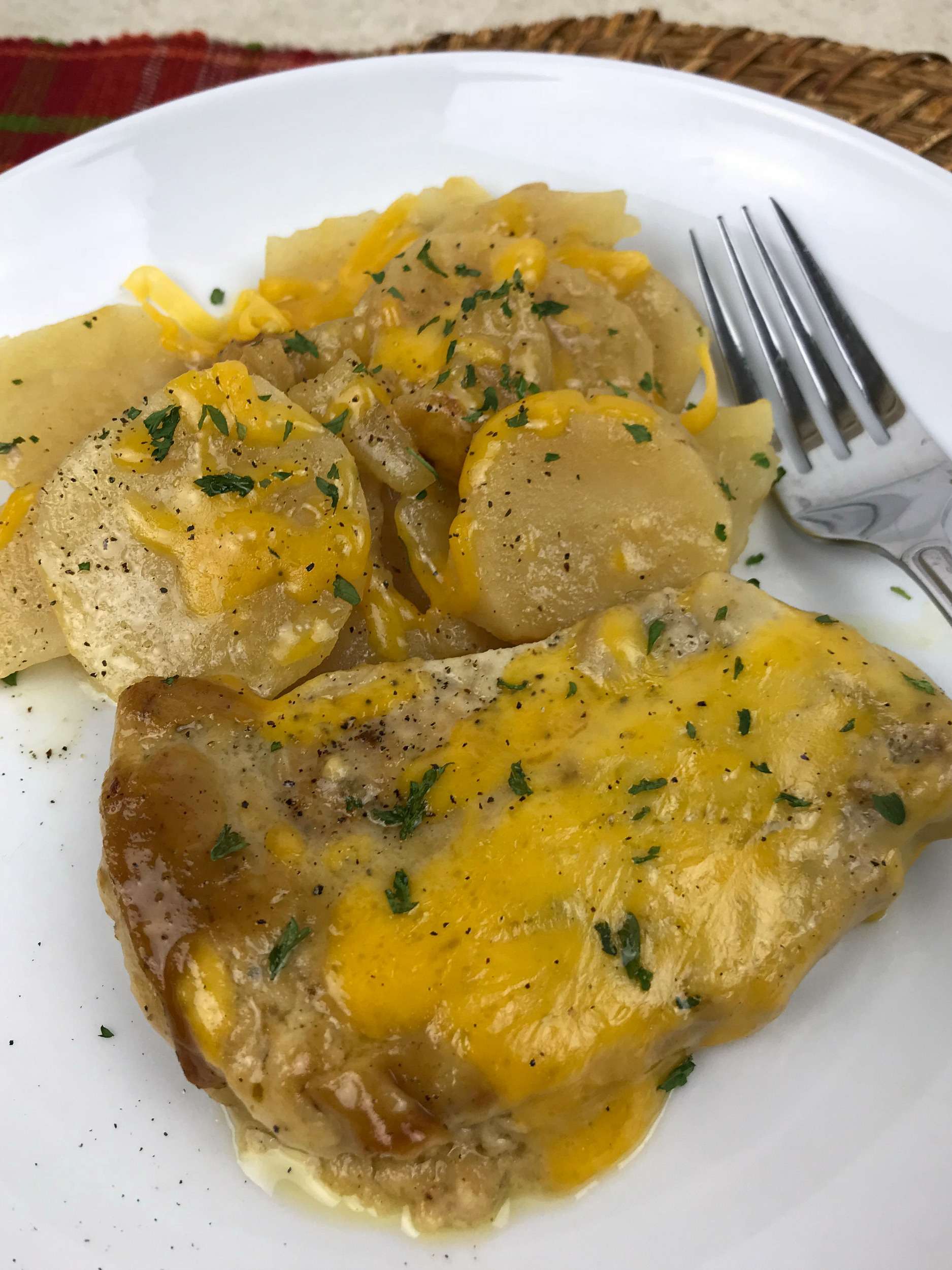 Slow Cooker Pork Chops and Potatoes