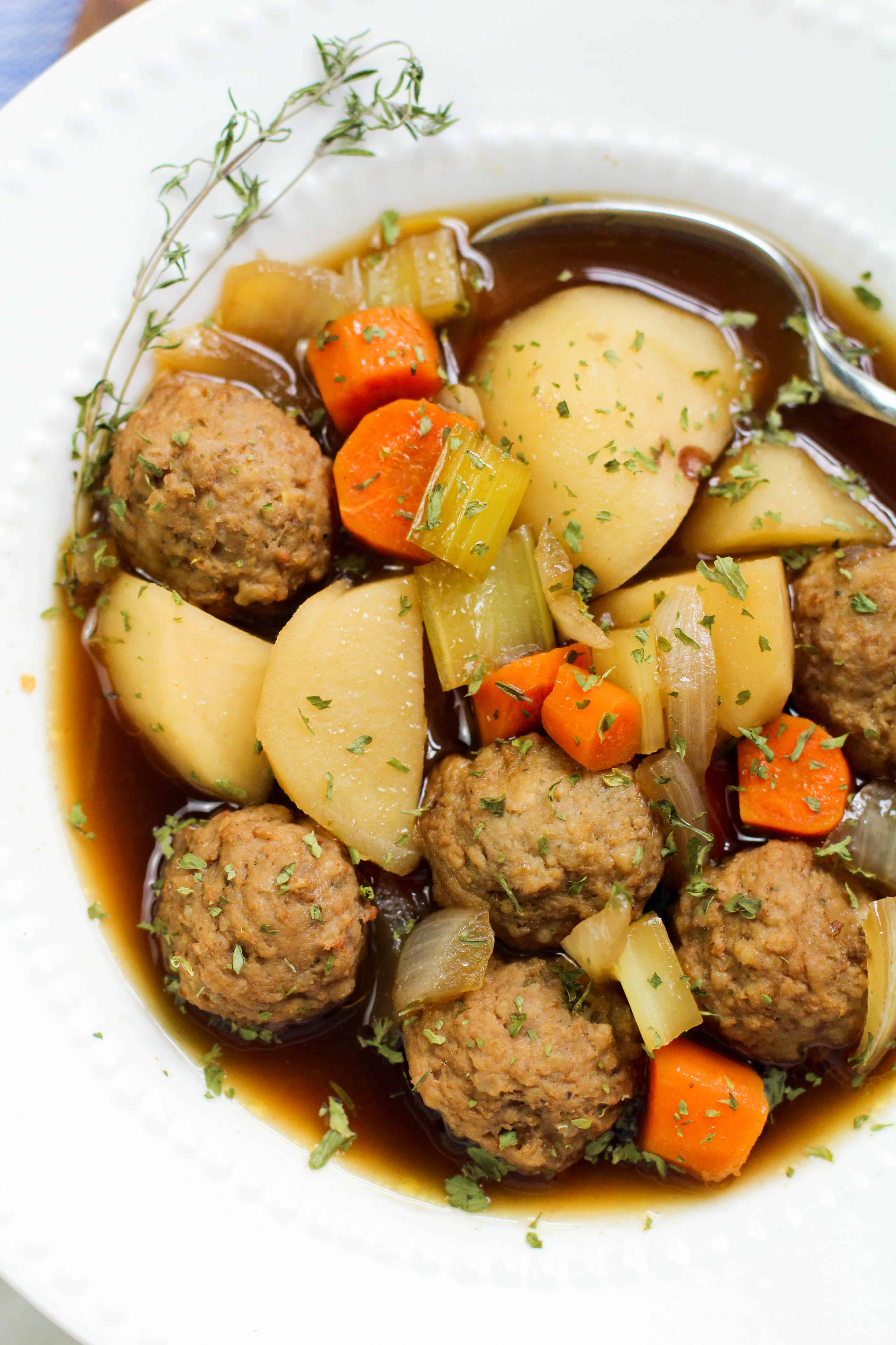 Soupe aux boulettes de viande et aux pommes de terre