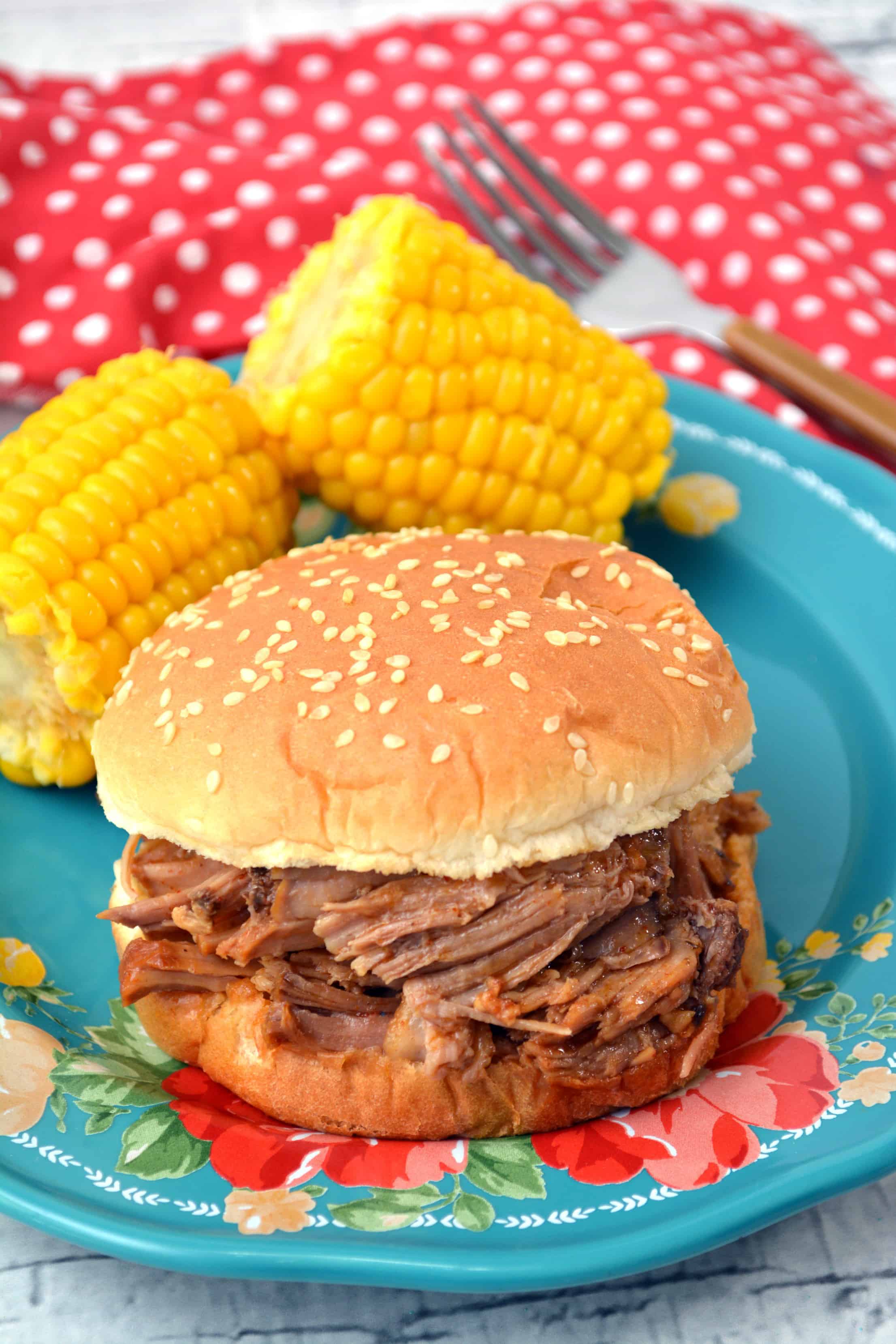 BBQ Pulled Slow Cooked Pork-Sandwiches