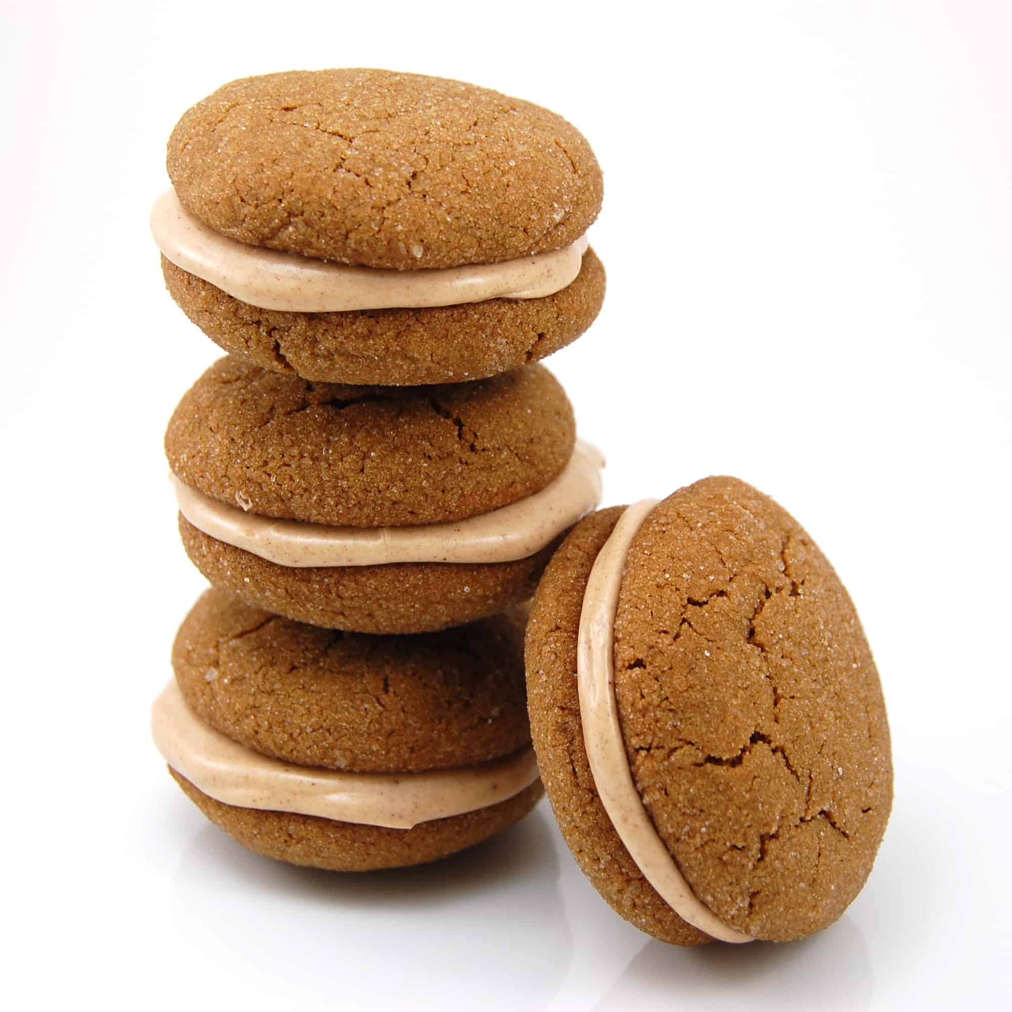 Ginger Sandwich Cookies with Cinnamon Cream Filling