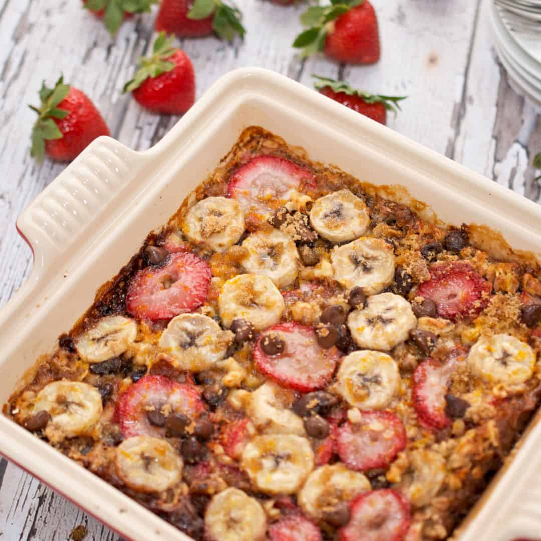 Strawberry Banana Baked Oatmeal - Sweet Pea's Kitchen