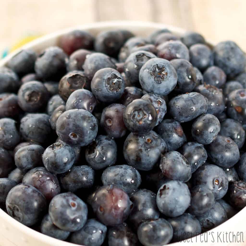 Toasted Blueberry Oatmeal - Sweet Pea's Kitchen