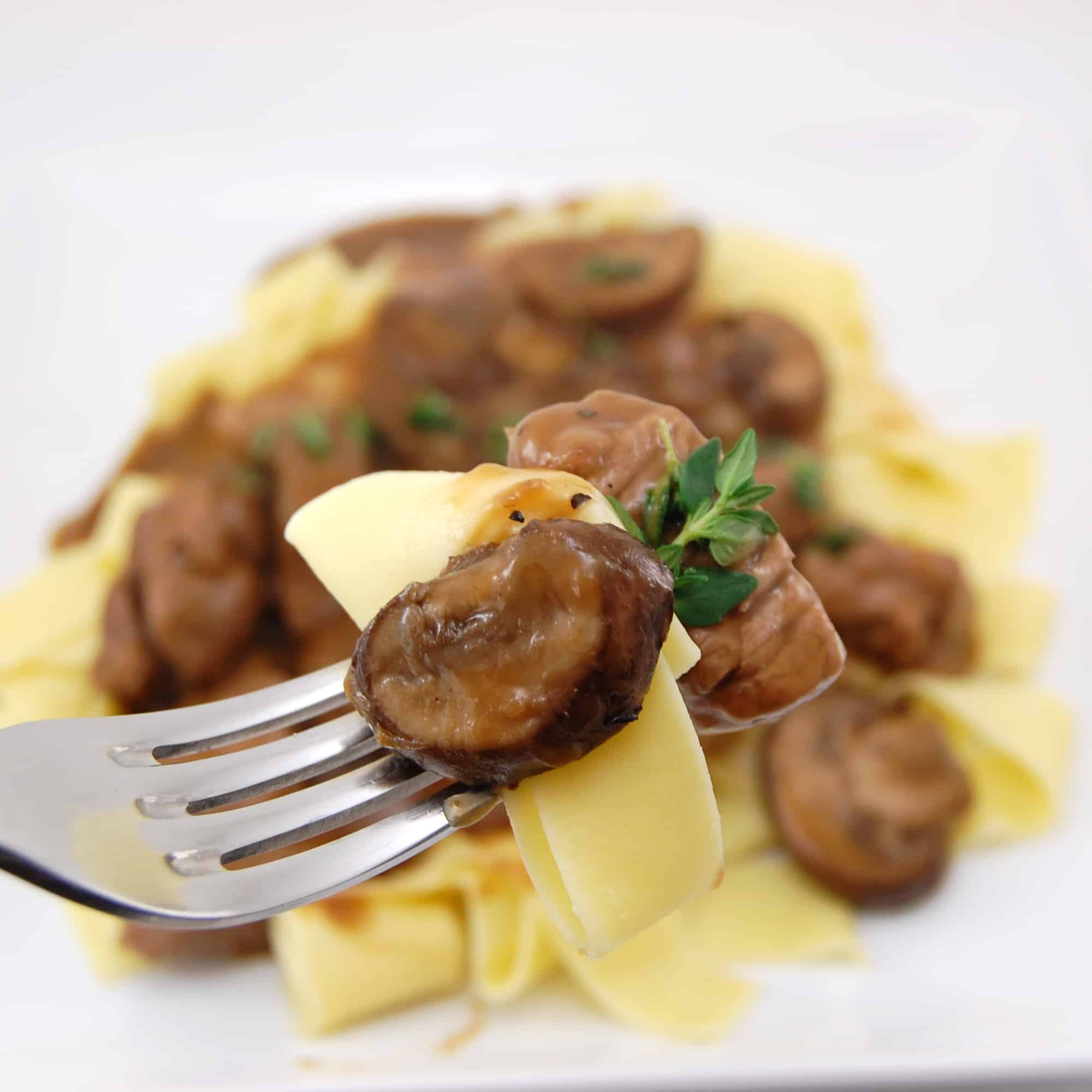 Steak Tips With Peppered Mushroom Gravy Sweet Peas Kitchen