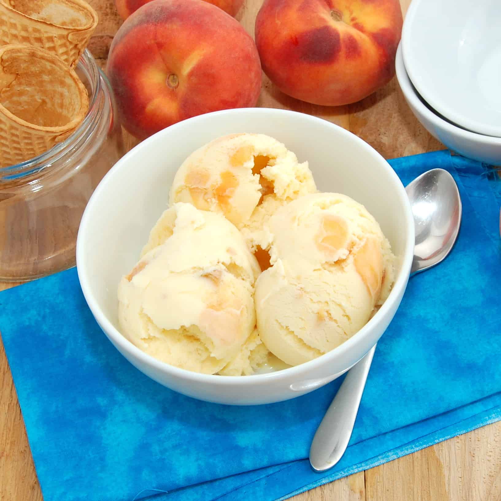 Homemade Peach Ice Cream