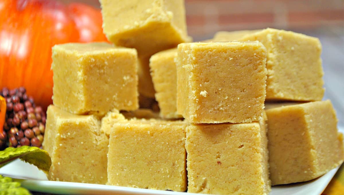 Pumpkin Spice Easy Fudge Recipe - Sweet Pea's Kitchen