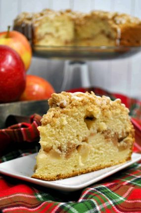 Delicious Apple Crumb Cake Recipe