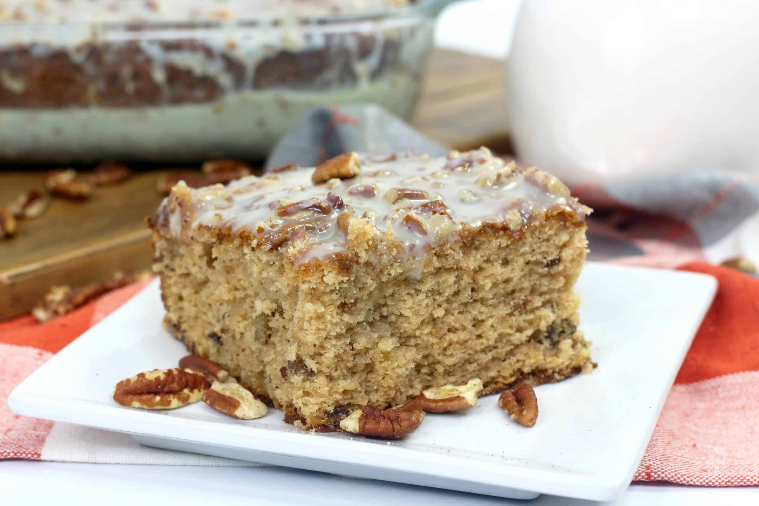 ready to serve pecan praline cake