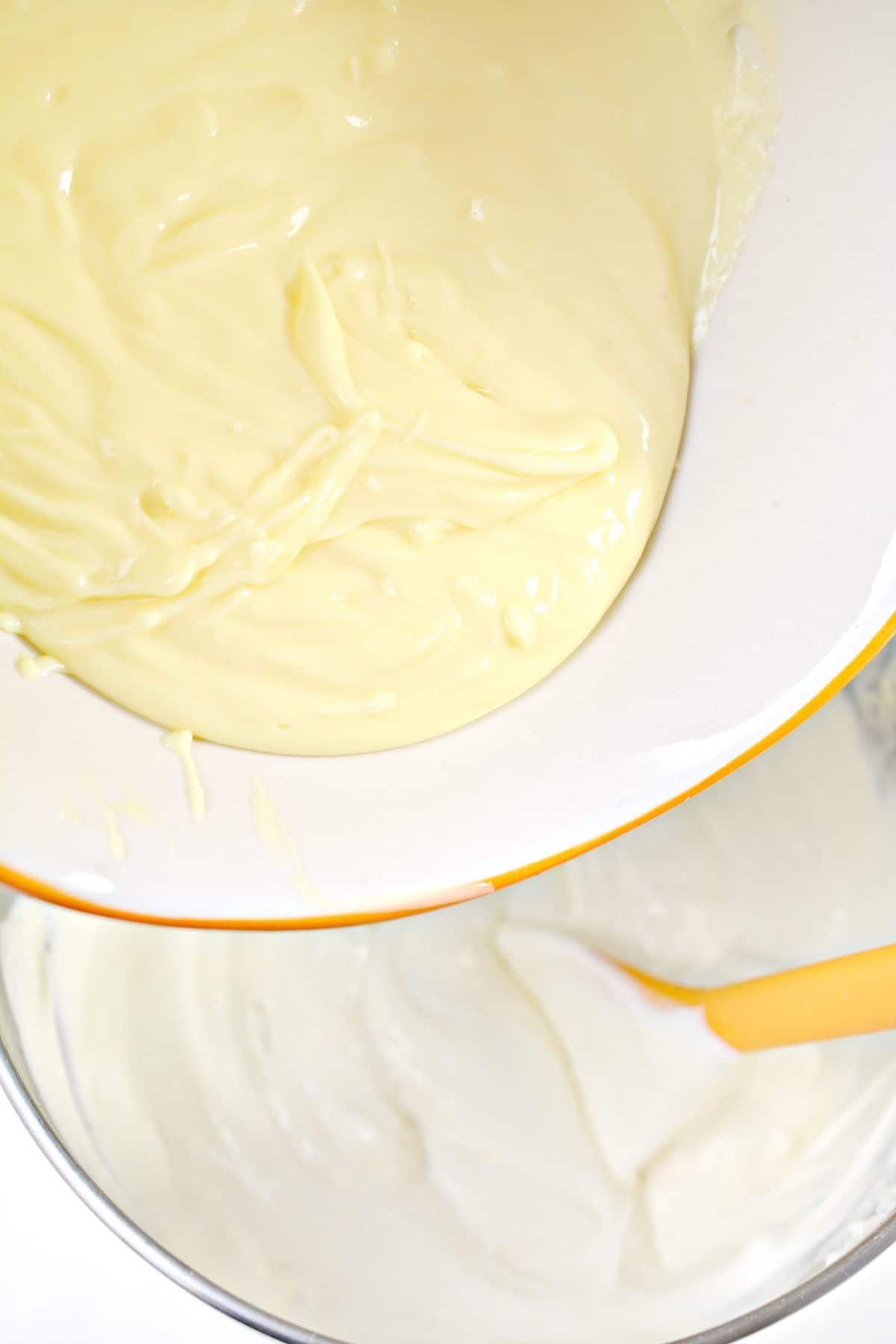 Add the pudding mixture to the cream cheese and whipped topping mixture, and stir until completely combined.