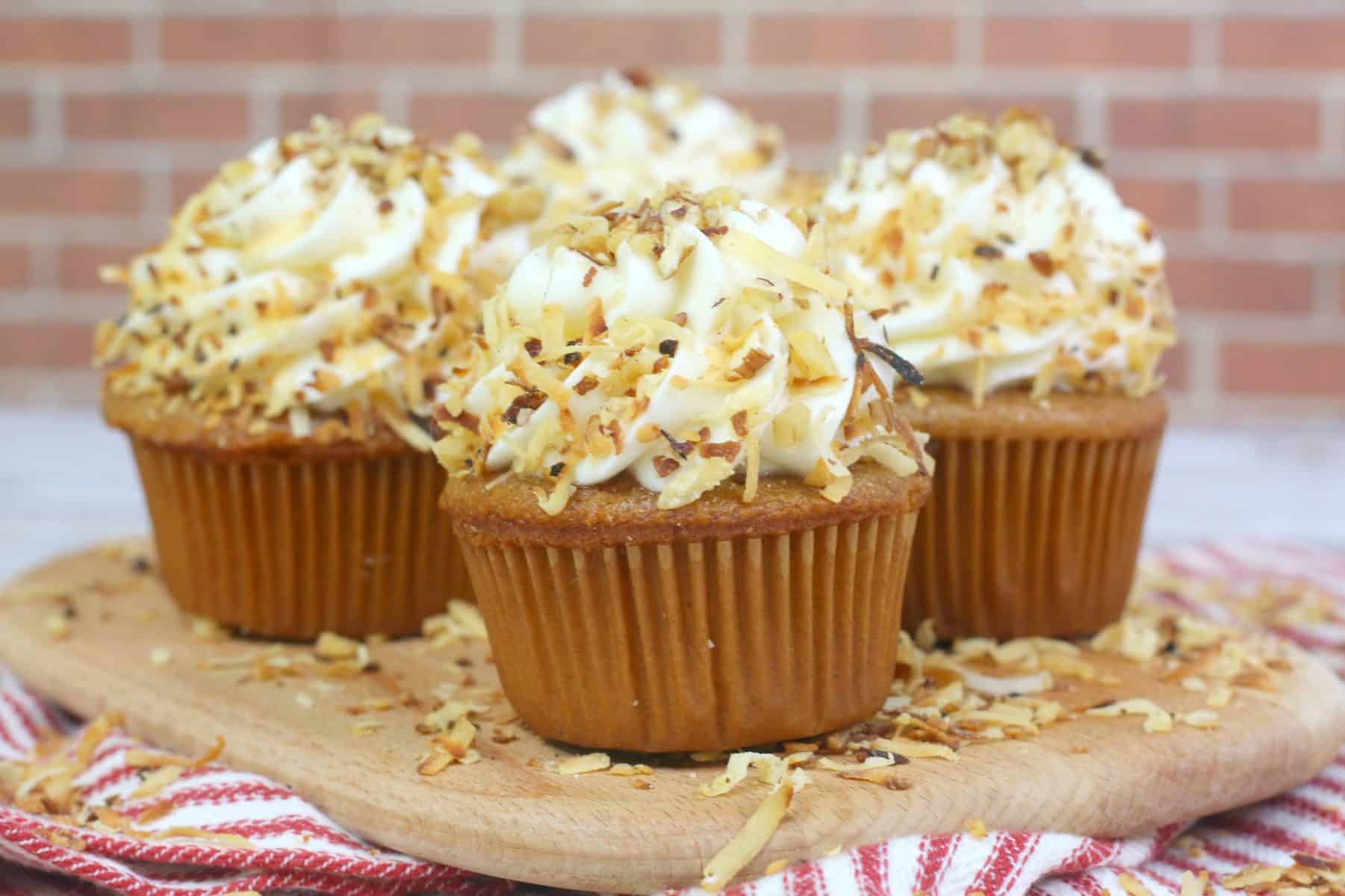 cinnamon cream cheese frosting, southern living hummingbird cake