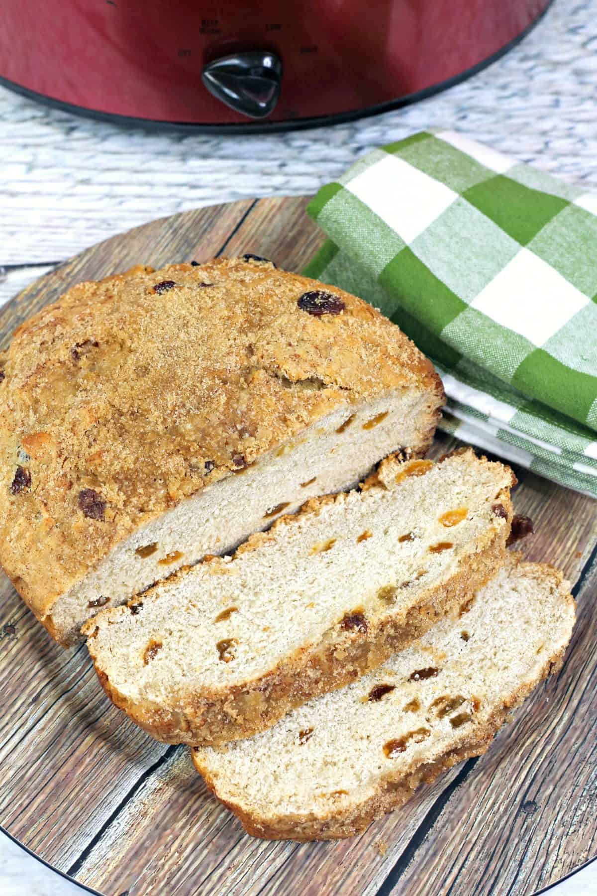 slow cooker quick bread, slow cooker cinnamon raisin bread