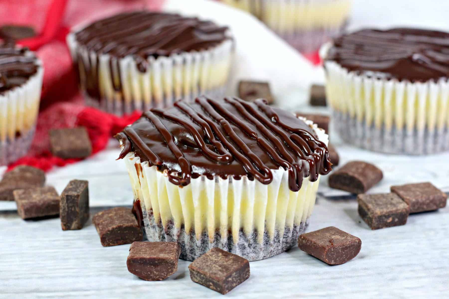 mini cheesecake with chocolate ganache, chocolate ganache cheesecakes