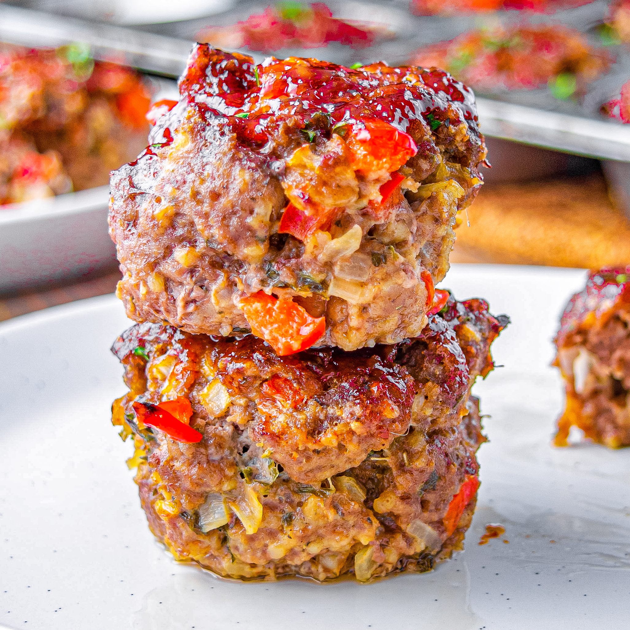 https://sweetpeaskitchen.com/wp-content/uploads/2020/10/Mini-Meatloaf-Muffins-s-1.jpg