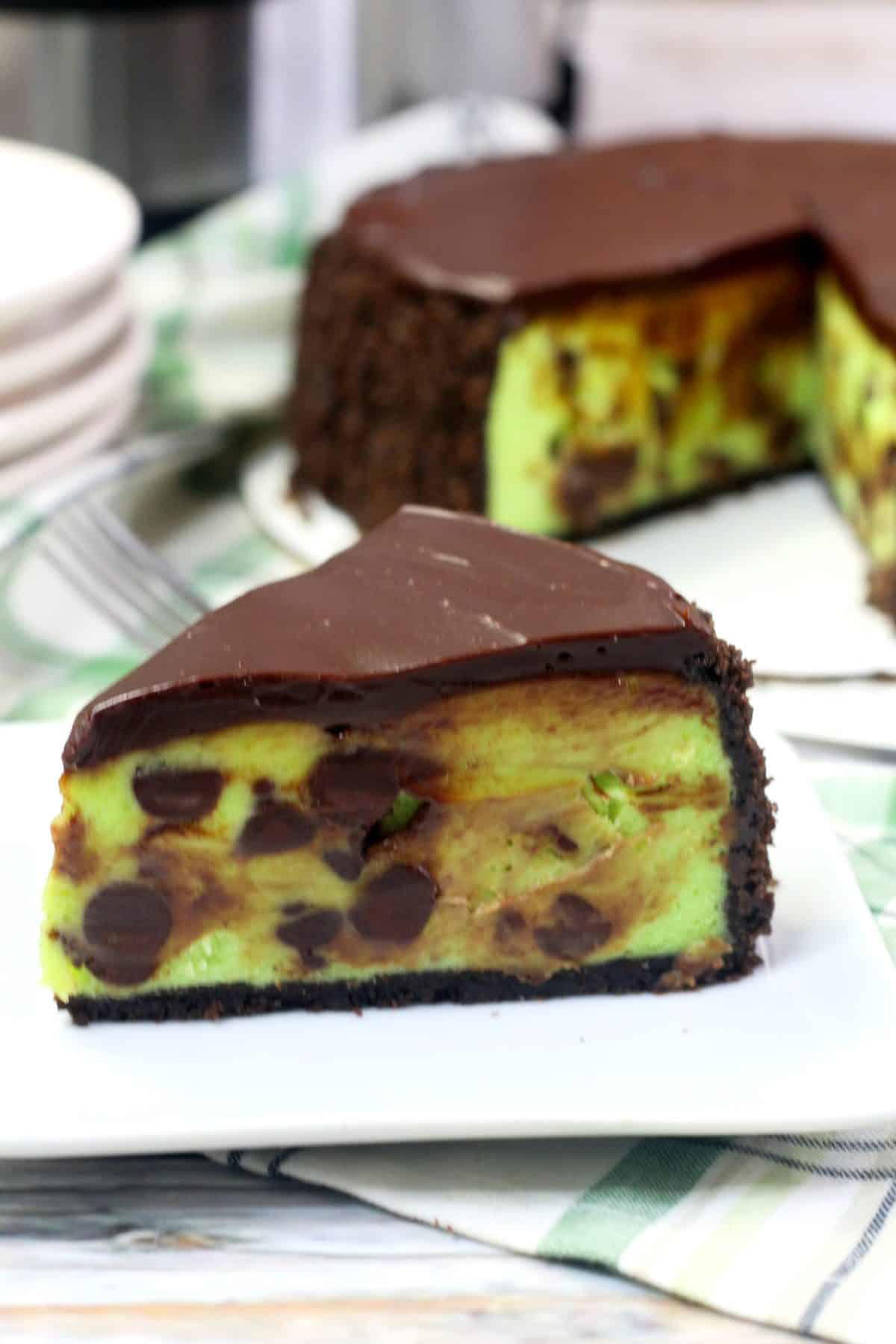 instant pot mint chocolate chip cheesecake, instant pot mint chip cheesecake