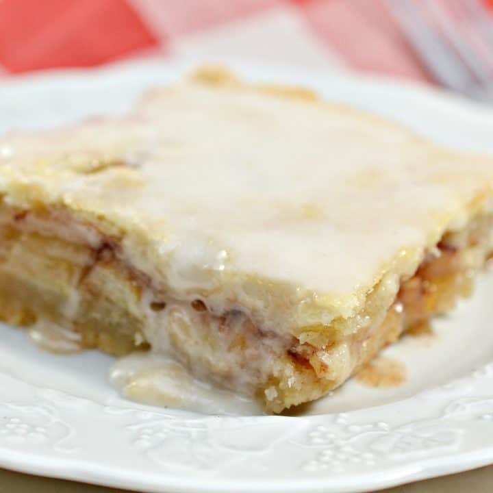 Flaky Apple Pie Bars - Sweet Pea's Kitchen