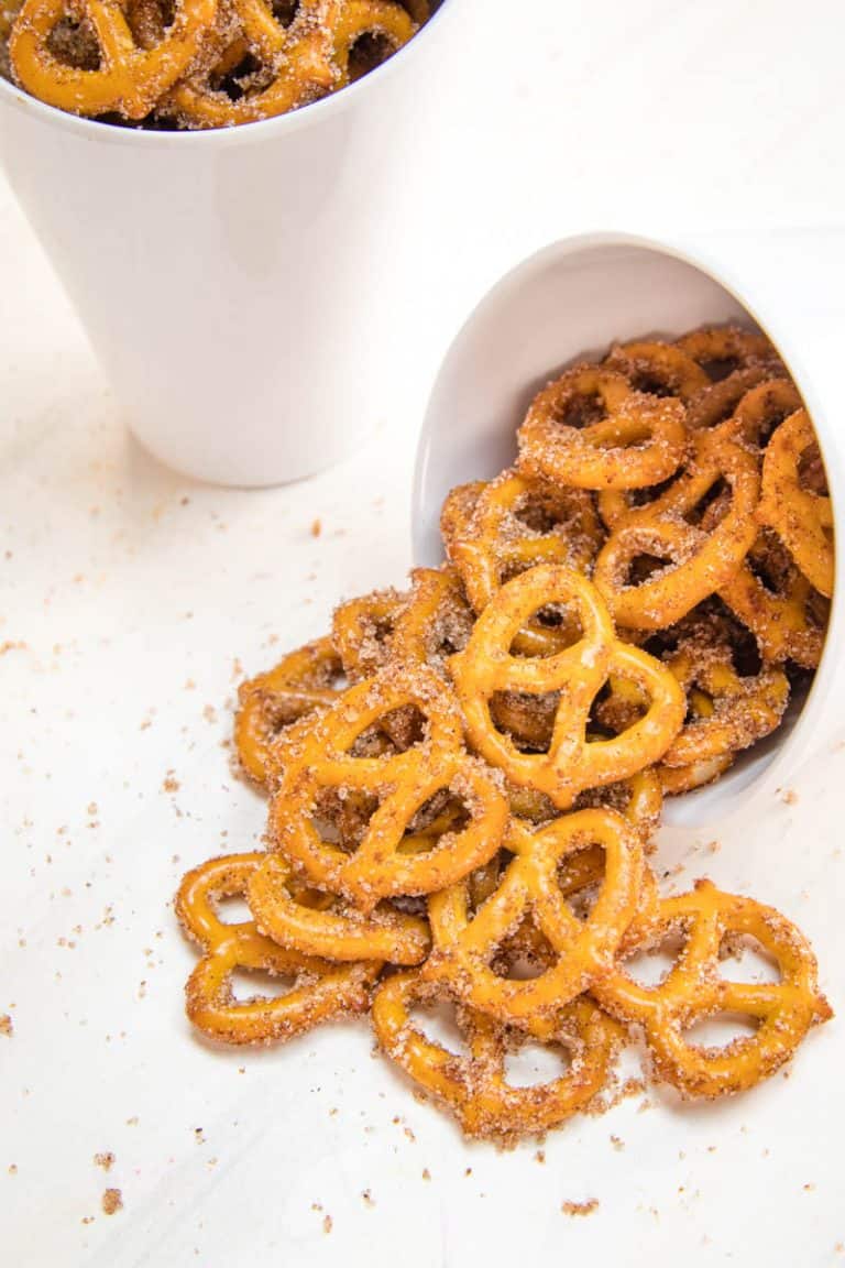 How To Make Pumpkin Spice Pretzel - Sweet Pea's Kitchen