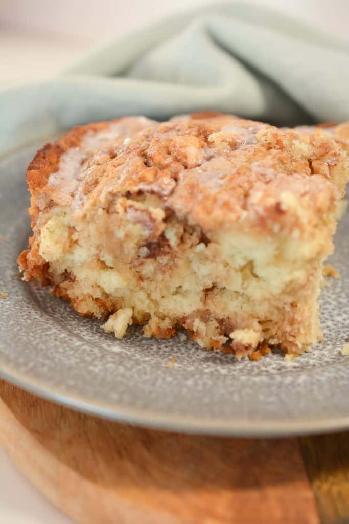 Easy Cinnamon Roll Coffee Cake - Sweet Pea's Kitchen