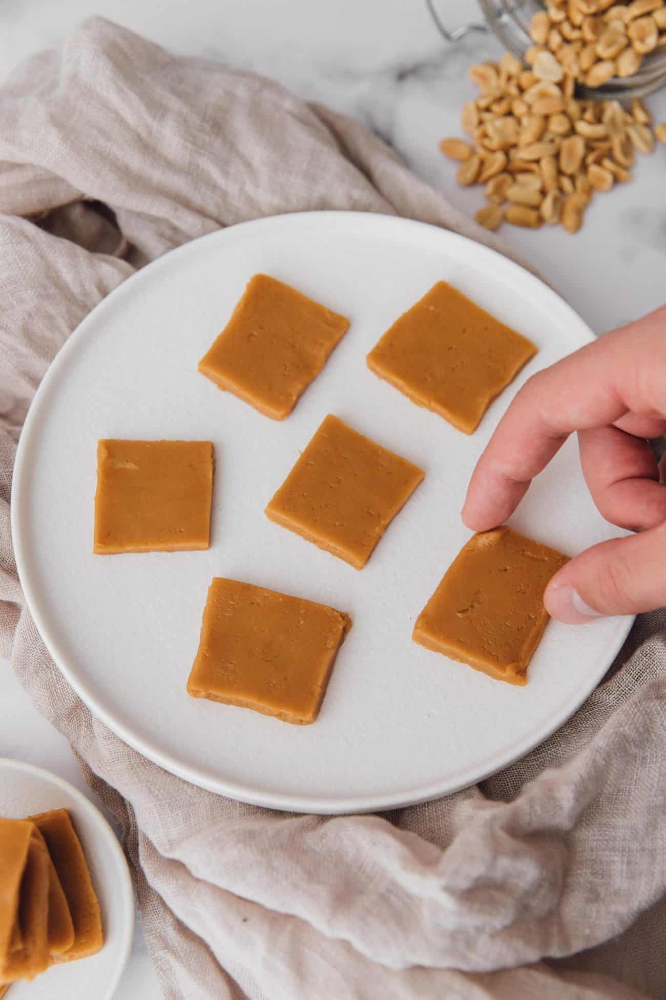 2-ingredient Peanut Butter Freezer Fudge