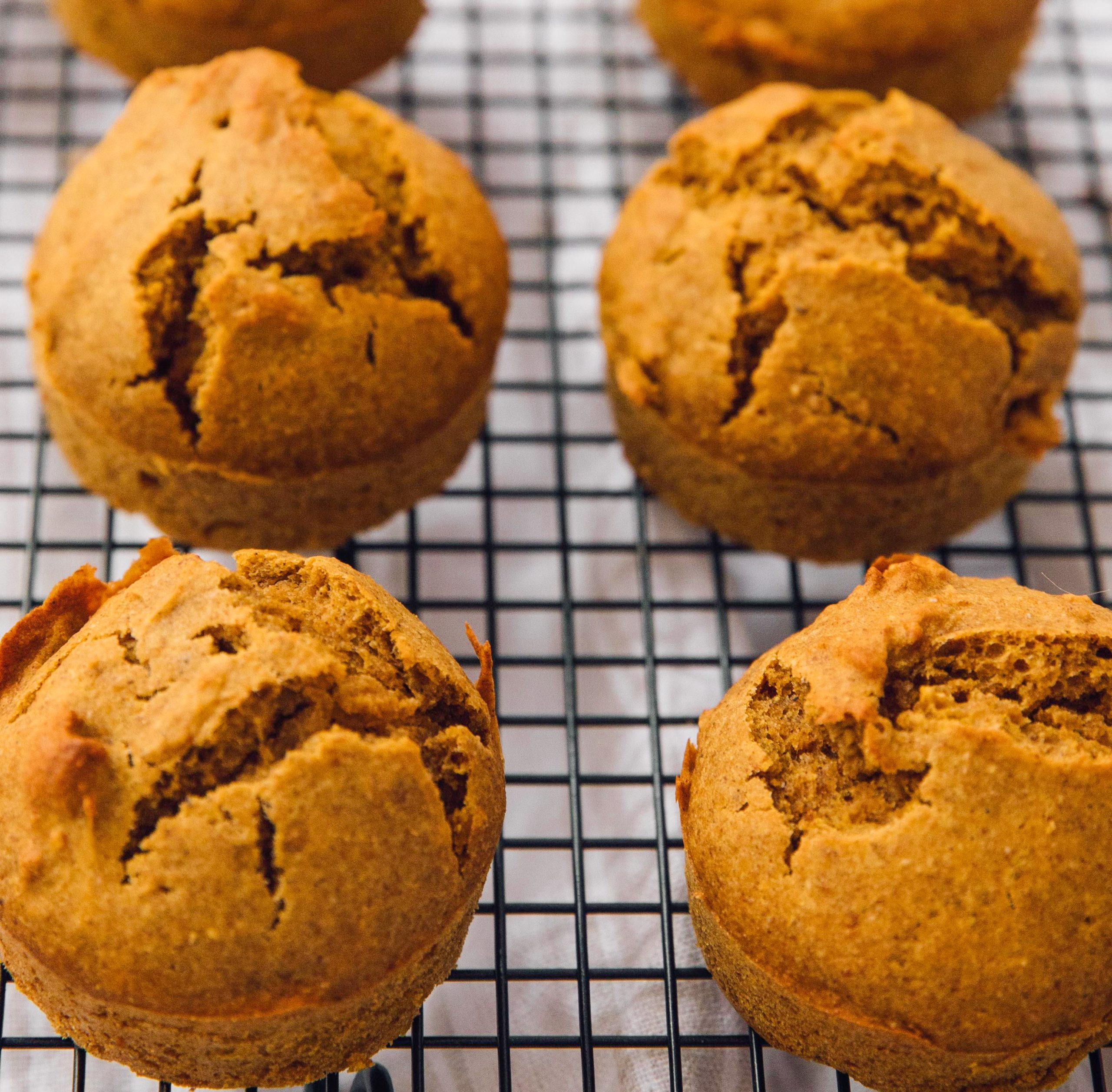 2-ingredient Pumpkin Muffins-image