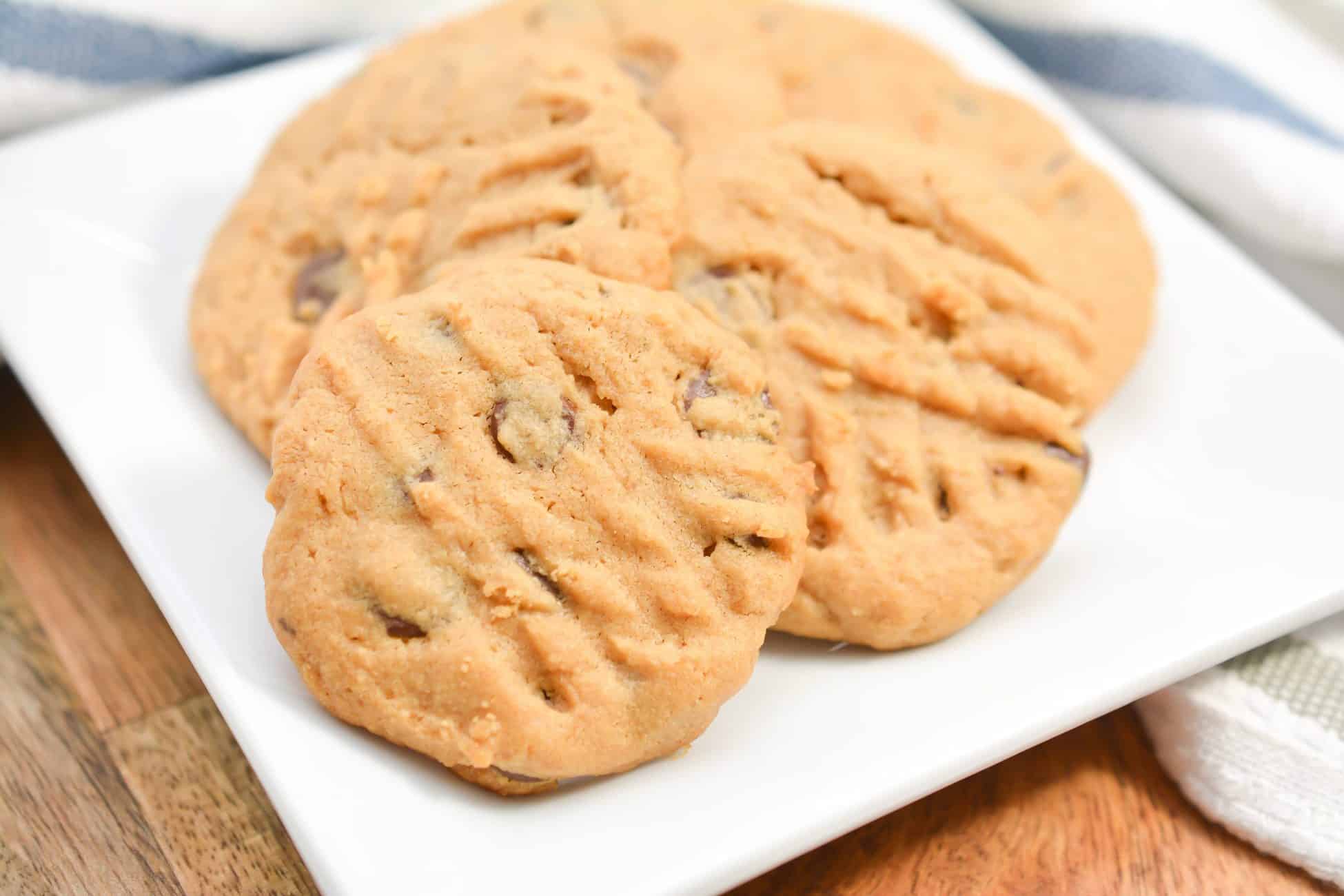 Easy Peanut Butter Chocolate Chip Cookies Recipe