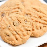 Easy Peanut Butter Chocolate Chip Cookies Recipe