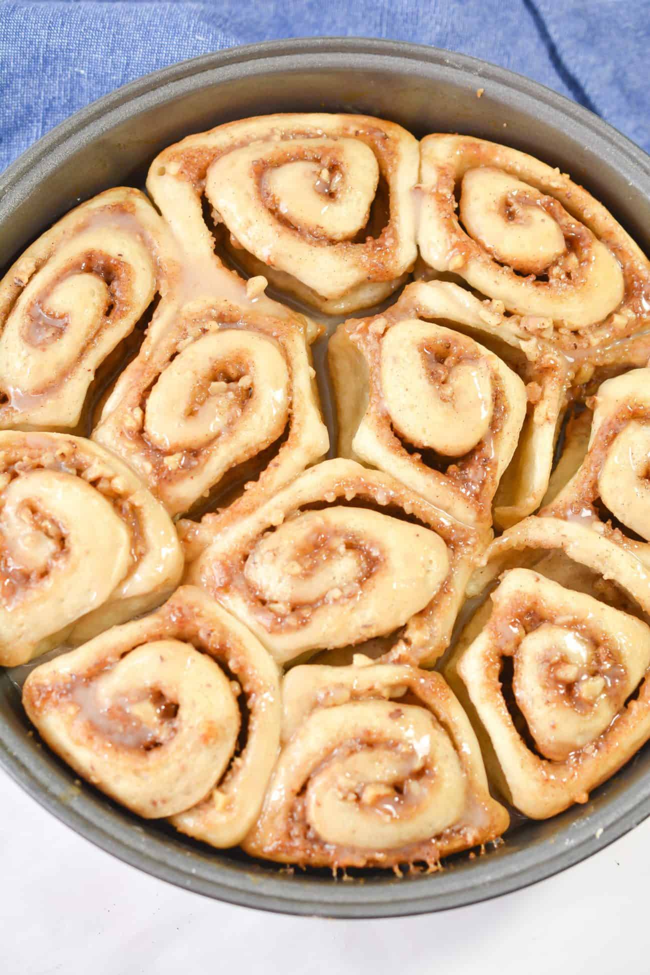 Astoundingly Easy Cinnamon Rolls