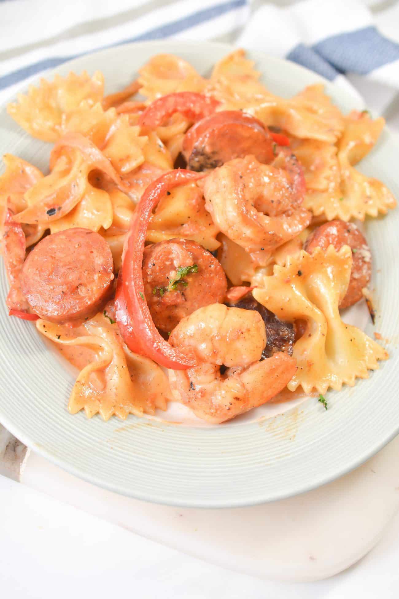 cajun shrimp pasta with sausage, cajun shrimp pasta, shrimp and sausage pasta