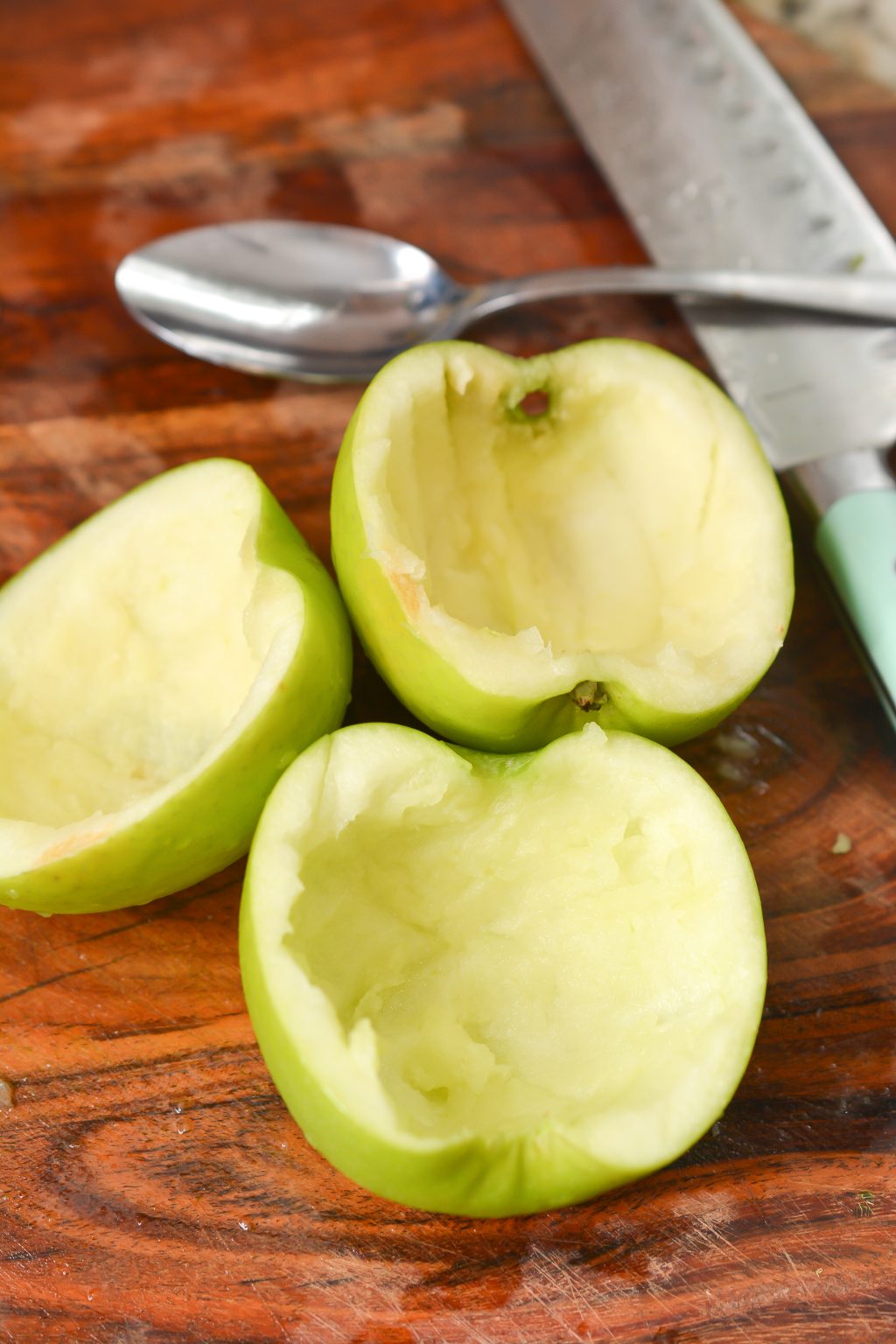 Easy Caramel Apples - Sweet Pea's Kitchen