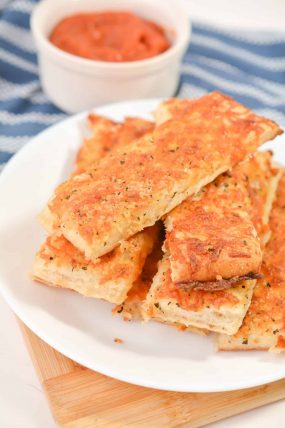 Easy Cheesy Breadsticks