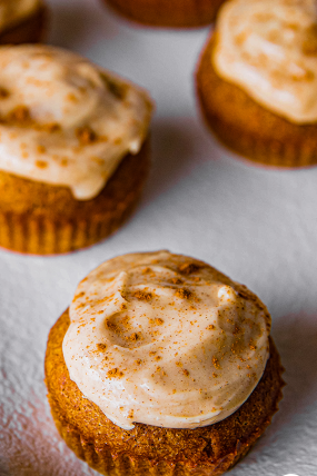 Pumpkin spice cupcakes with cinnamon frosting