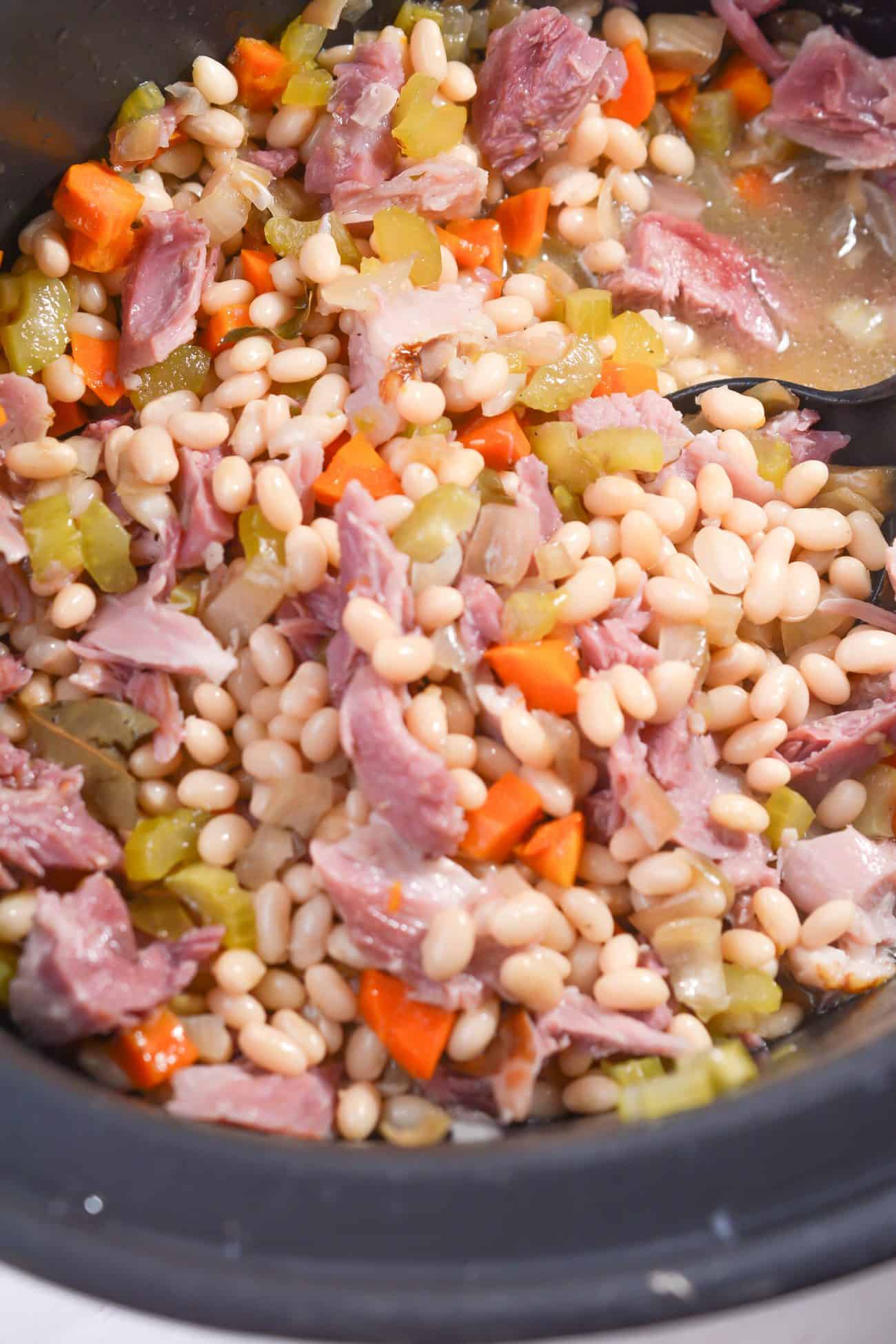 Crockpot Navy Bean and Ham Soup
