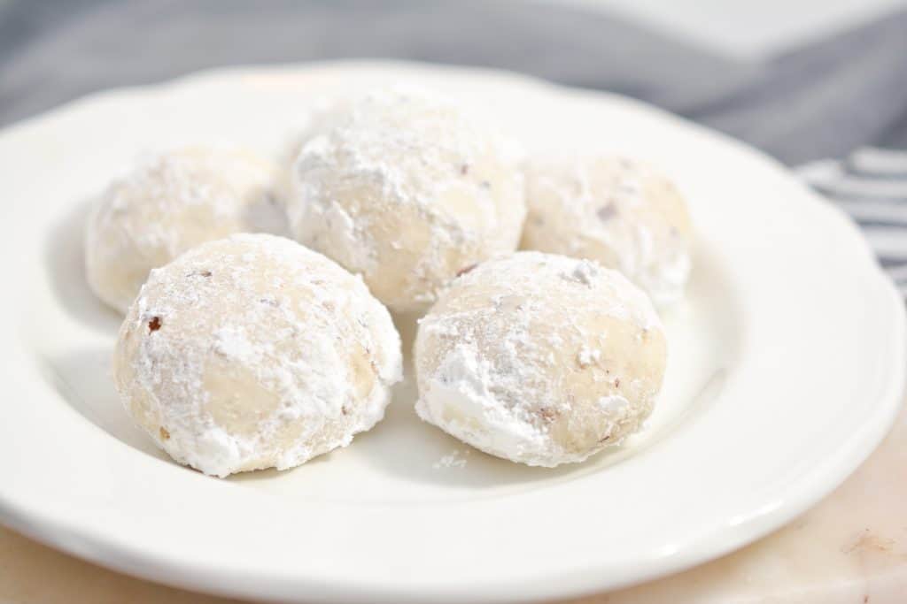 Buttery Pecan Snowball Cookies - Sweet Pea's Kitchen