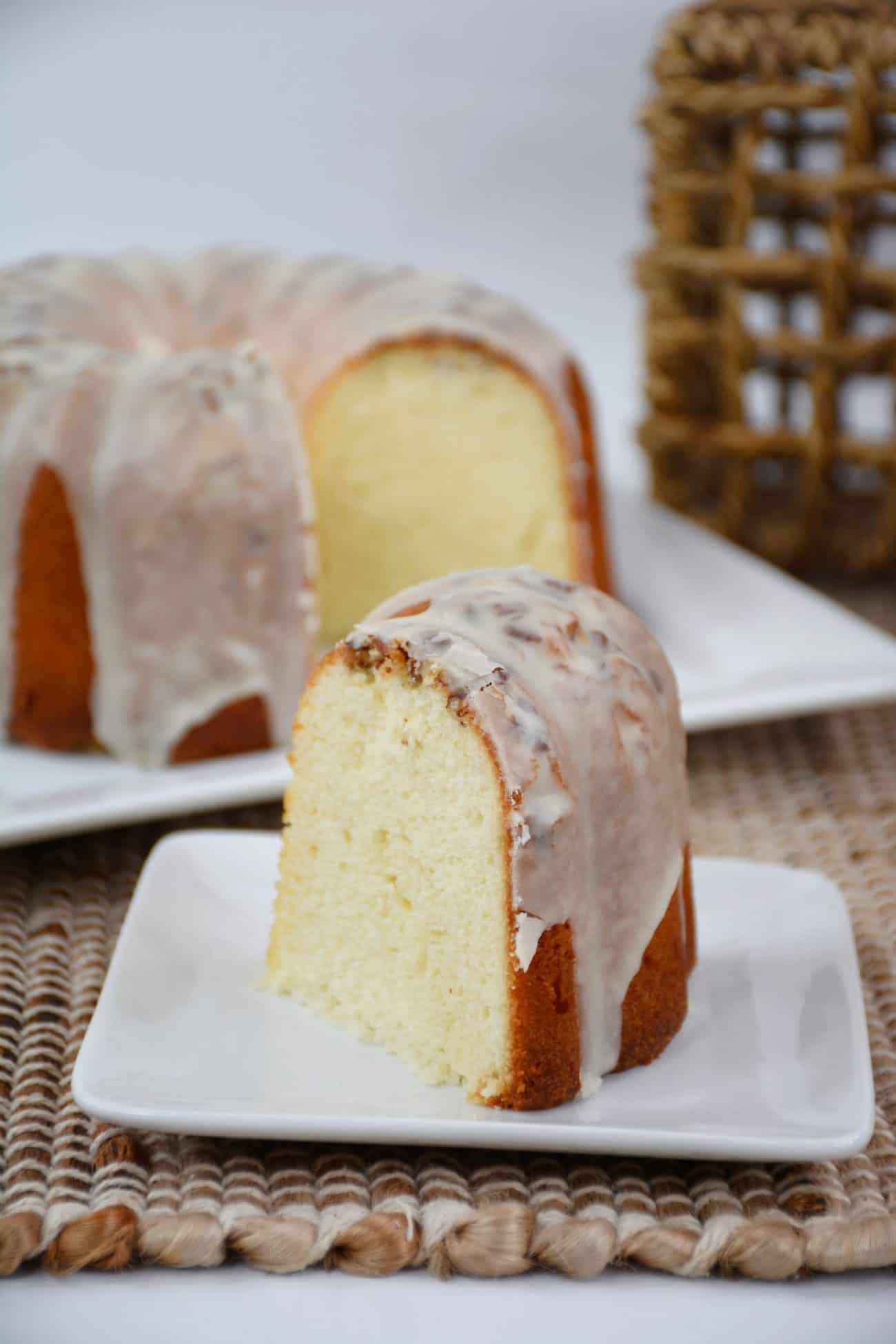 Pecan Sour Cream Pound Cake 