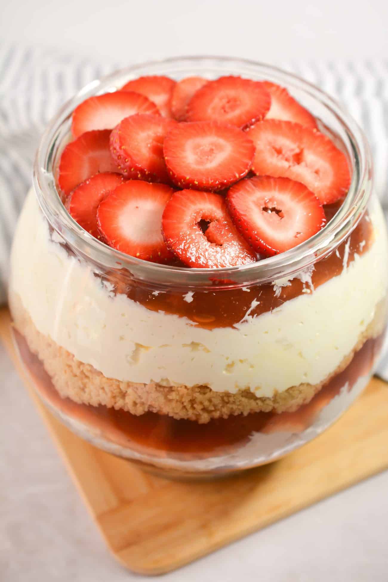 Strawberry Cheesecake Triffle