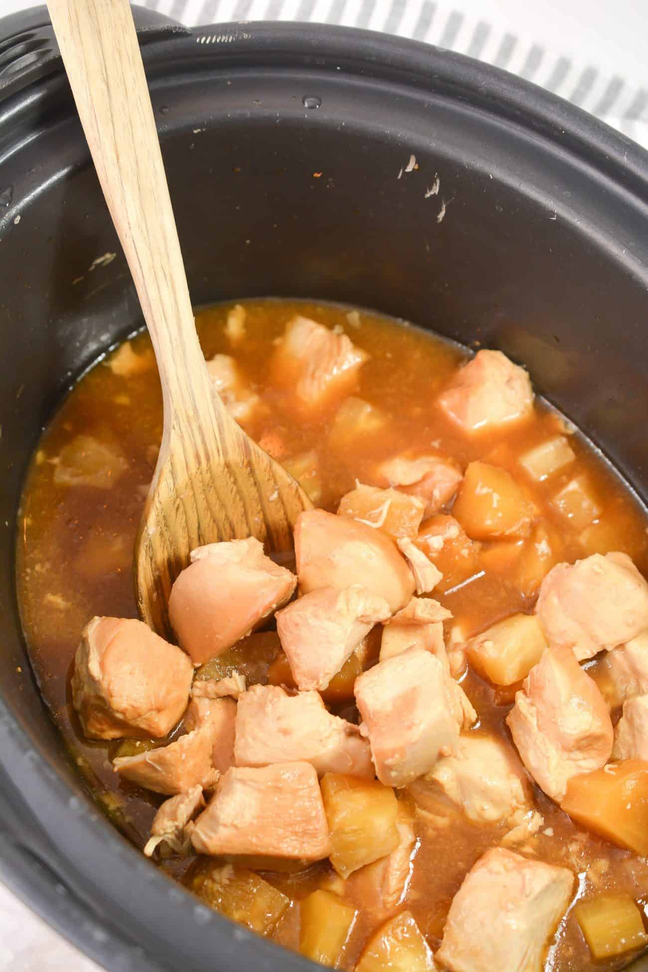 sweet hawaiian crockpot chicken, crockpot hawaiian chicken, hawaiian chicken crockpot