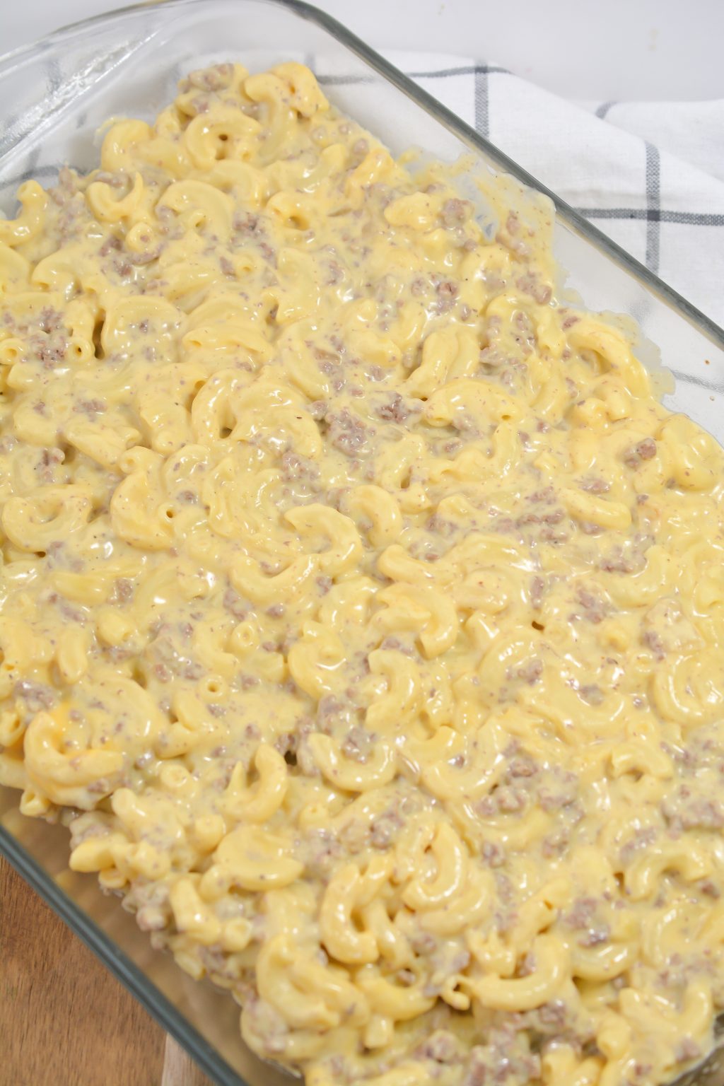 Cheesy Macaroni And Hamburger Casserole - Sweet Pea's Kitchen