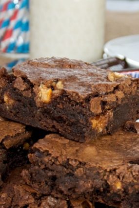 Chewy Snickers Brownies
