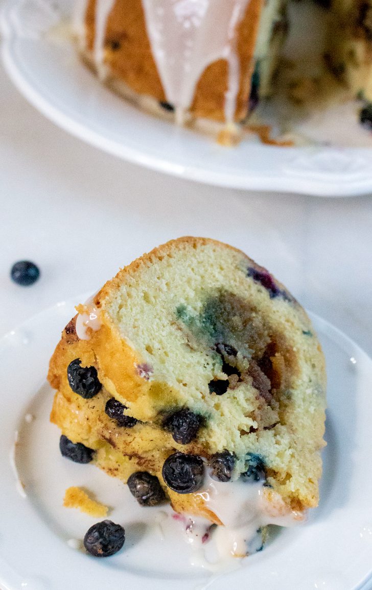blueberry sour cream coffee cake
