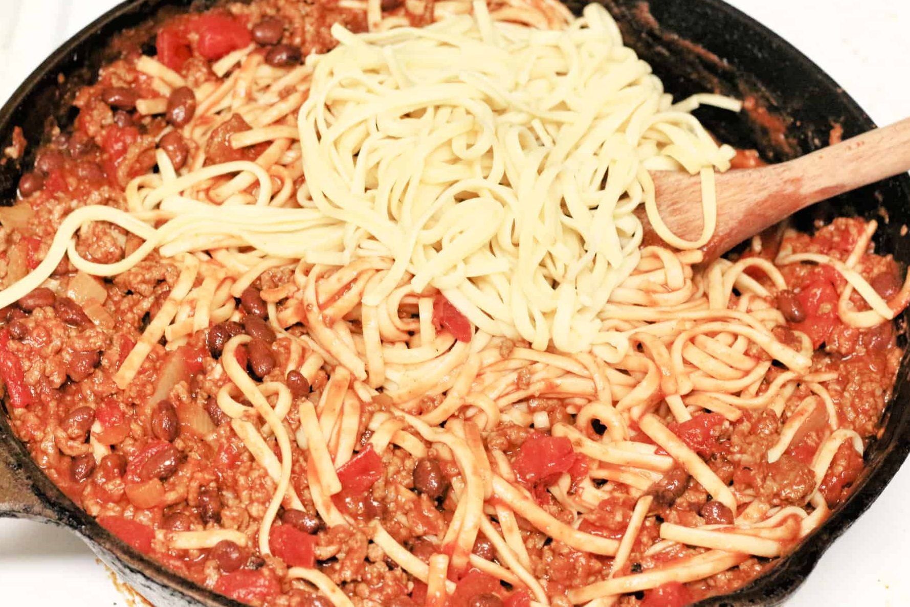 Mix the pasta into the beef mixture