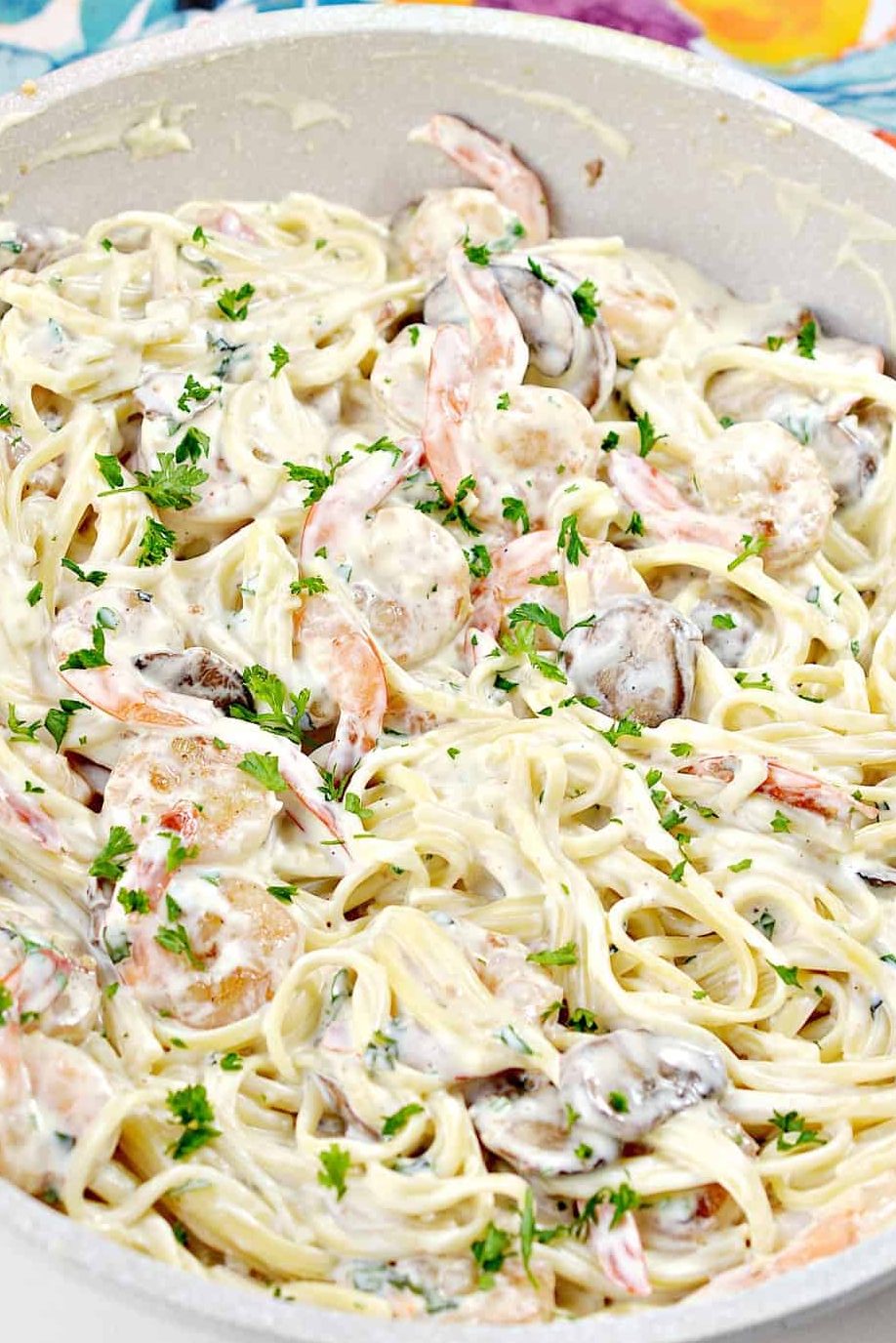 Shrimp and Mushroom Linguini with Cheese Creamy Herb Sauce