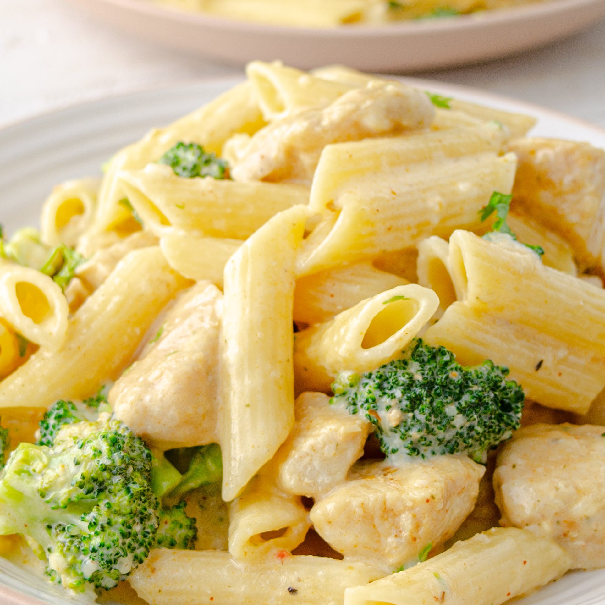 cajun chicken and broccoli alfredo, chicken and broccoli alfredo, broccoli alfredo pasta