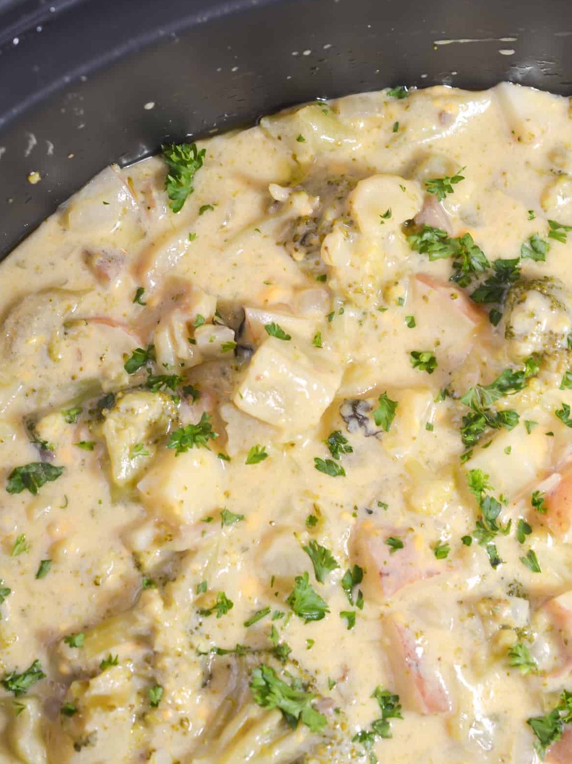 crockpot potato broccoli cheddar soup, broccoli potato soup, slow cooker potato soup
