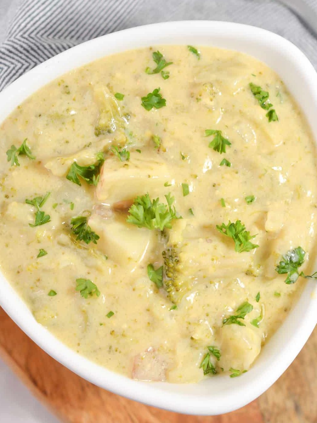 Crockpot Potato Broccoli Cheddar Soup