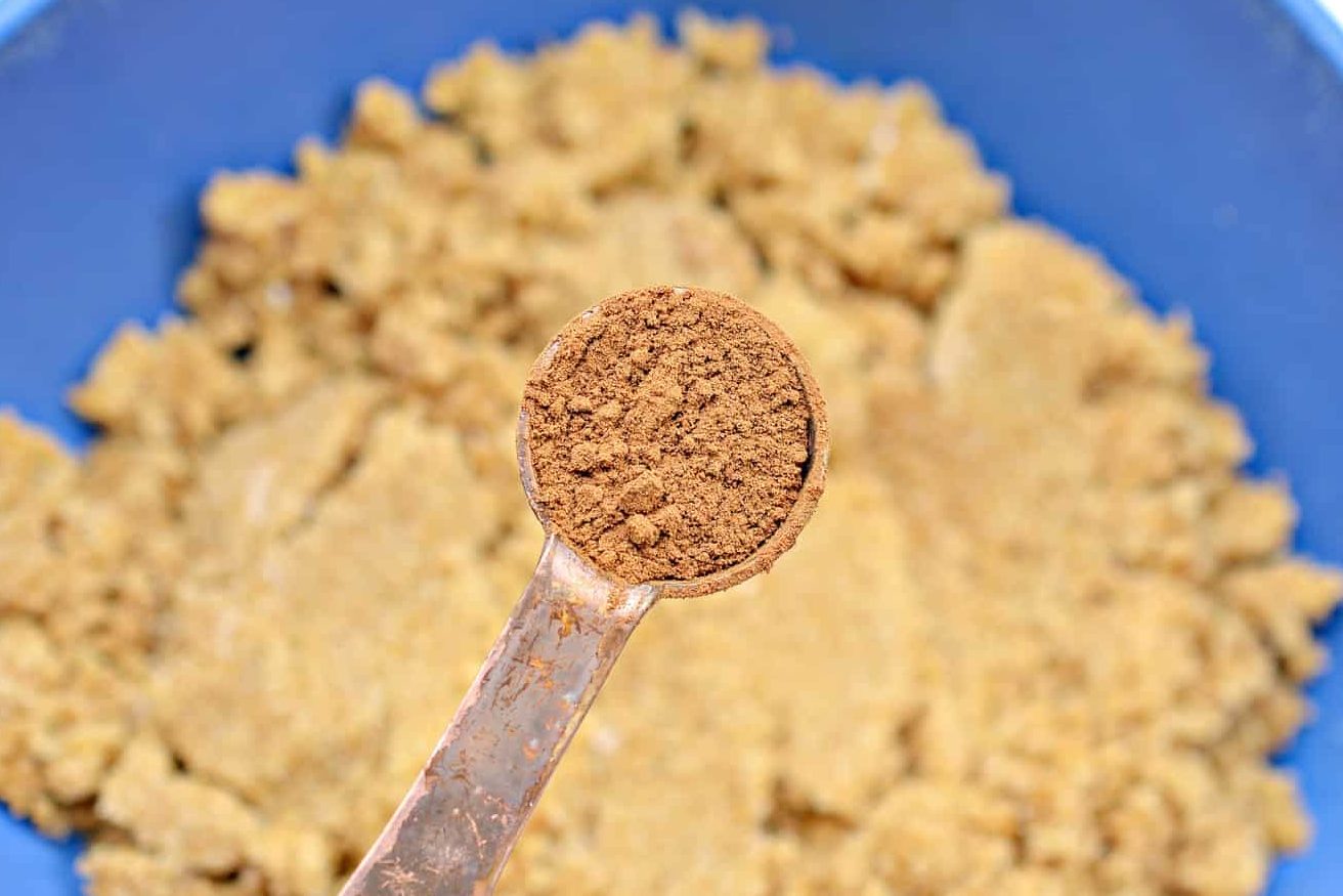 Mix together the ½ cup brown sugar and ½ tsp cinnamon in a bowl and set aside.