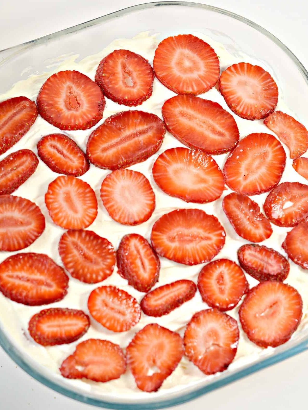 Top with a final layer of strawberry slices.