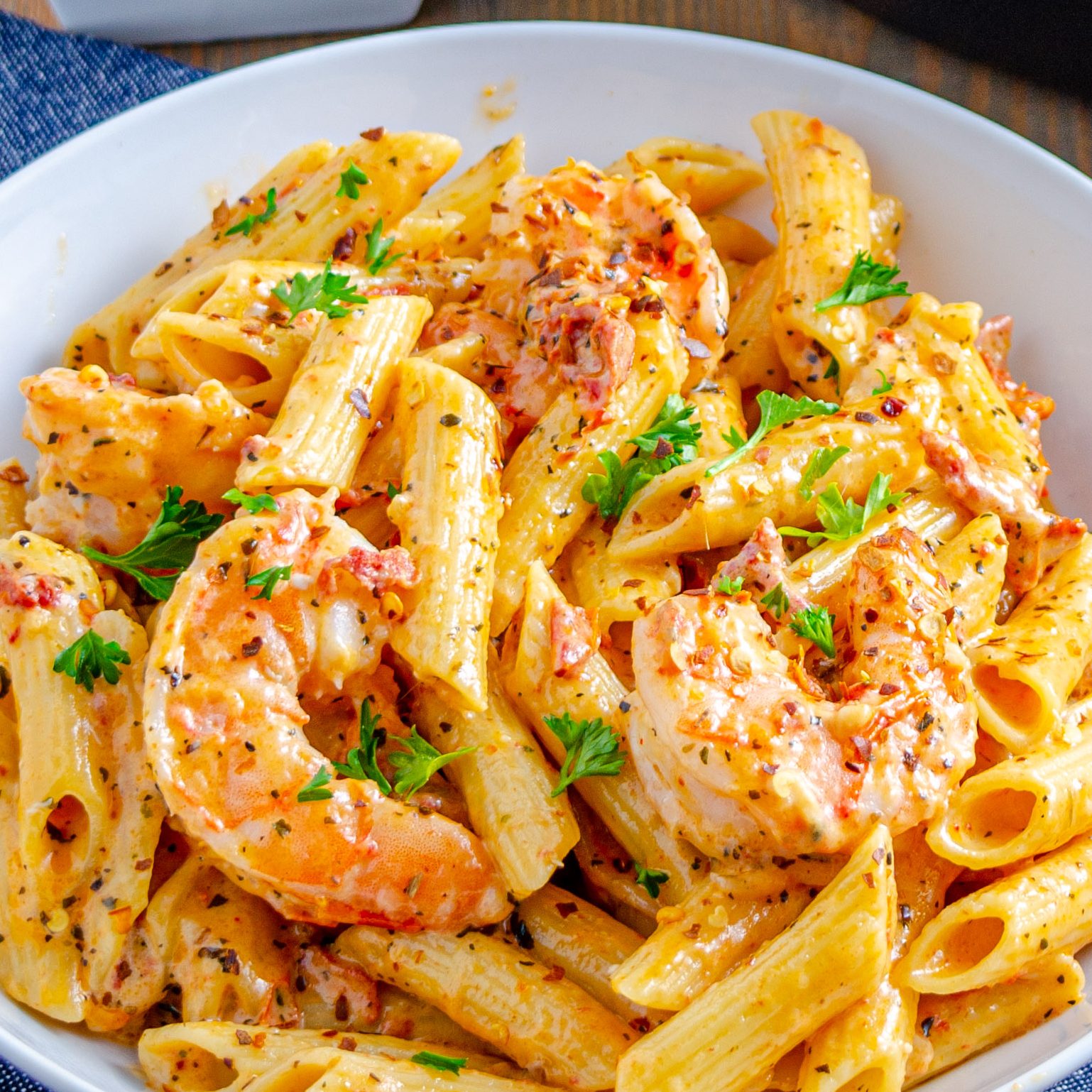 creamy mozzarella shrimp pasta, shrimp pasta recipe